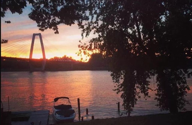 Spectacular on the water getaway!