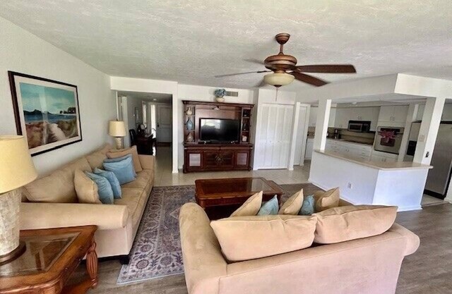 Spectacular Pelican Bay Condo With All Pelican Bay Amenities!