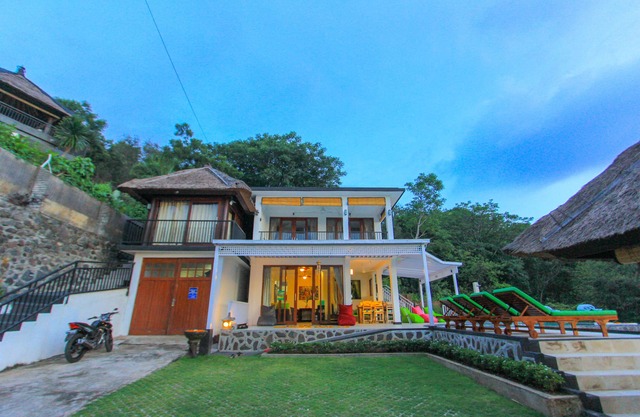 Spectacular Sunset Private Villa & Pool Free 1st B/fast Rumah Senja Lovina Hill