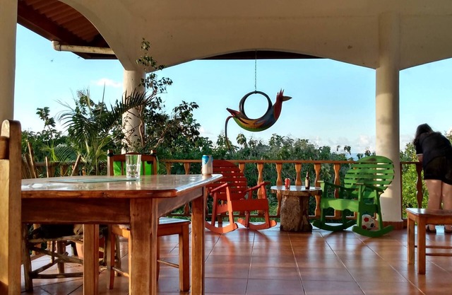 Spectacular sunsets from charming 2-bedroom house in Boca Chica with WiFi