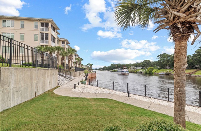 Spectacular 3 Bedroom condo on Waterway in Barefoot Resort