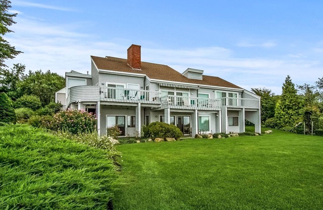 Spectacular Waterfront Home in Bonnet Shores!