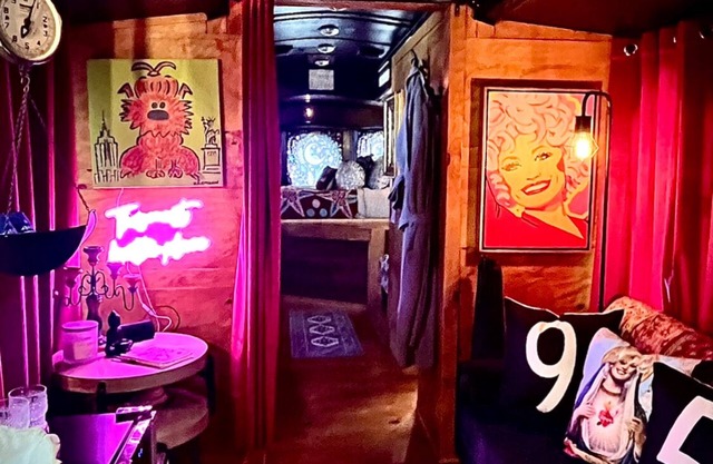 Spend an evening w Trolley Parton! #LOVE #TNStateParks #OutdoorMovieNights#Rest
