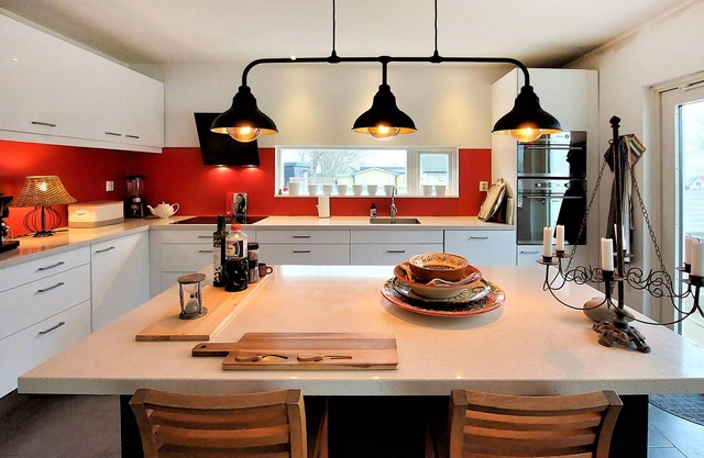 Spend an unforgettable vacation in this comfortable vacation home with pool!