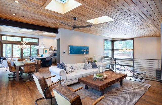 Spend Fall with Us! Contemporary Alpine-Chic Home with Private Hot Tub; Steps to the Beach!