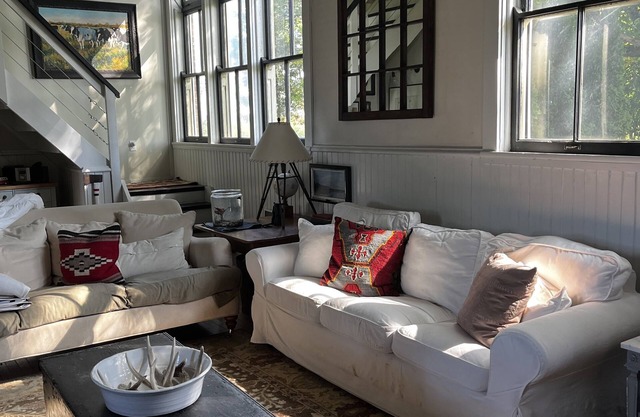 Spend the holidays in the beautiful Beaver Valley at the Vandeleur Schoolhouse.