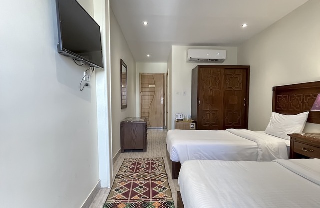 Sphinx Inn 