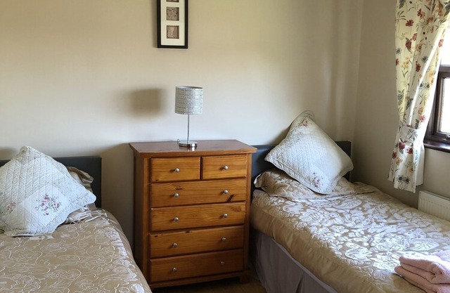Spiddal Cottage - sleeps 4 guests in 2 bedrooms