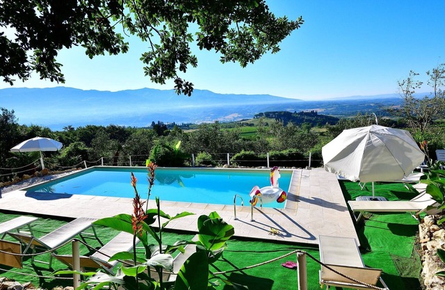 Splendid Holiday Home in Rignano Sull'Arno-FI with Garden