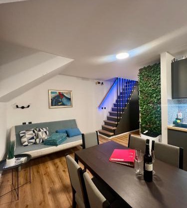 Sport & Sunny Cosy Alpine Retreat