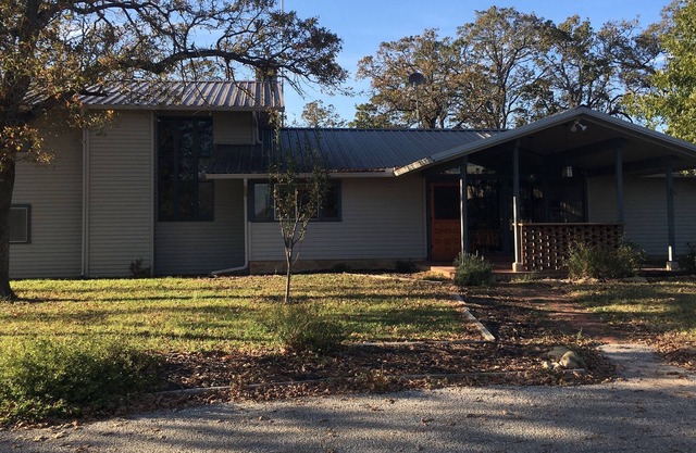 Sprawling Mid Century Modern Farm House 80 acres