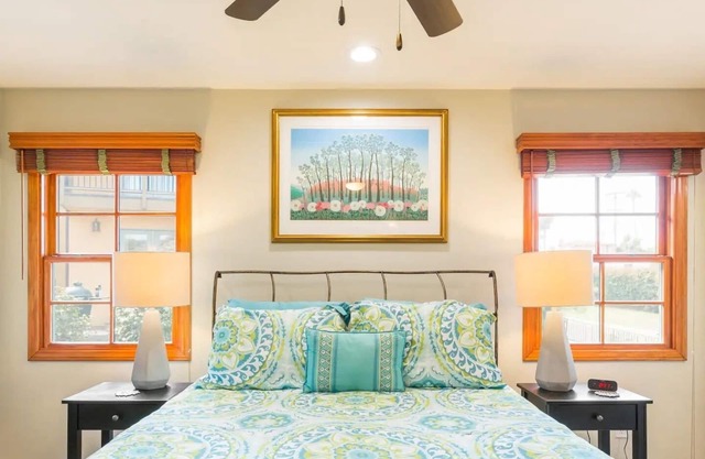 Spring in San Diego Walk to Liberty Station - 1 Bedroom House to Yourself