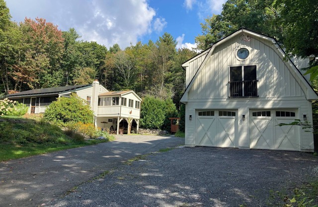 Spring/Summer Mountain Spa Nature Retreat with 15 Acre Trail System