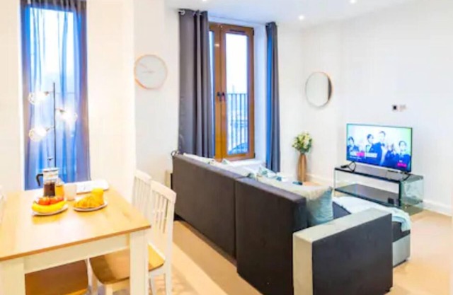 St Albans Train Stati-High Street-Business-Leisure