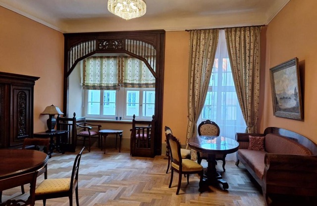 Stadtpalais Marché-Suite maximal 2 Personen und 1 Kleinkind