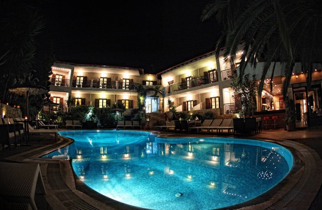 Stamos Hotel