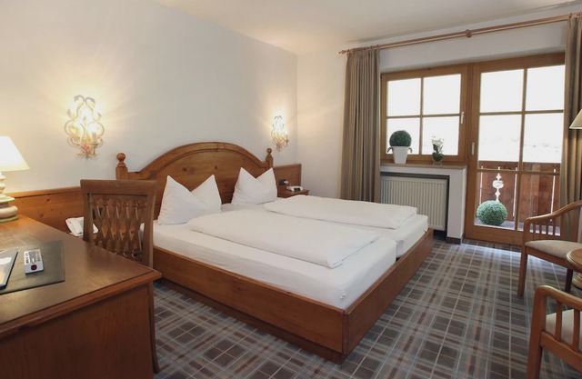 Standard Double Room with Balcony - Hotel Blaue Gams