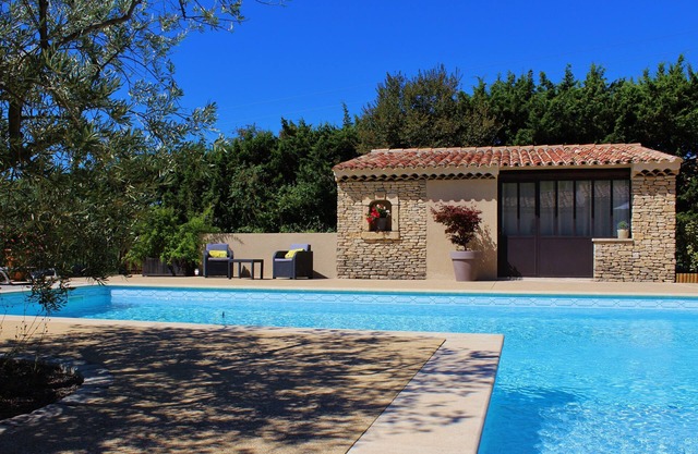 STANDING GITE WITH PRIVATE SPA/LUBERON