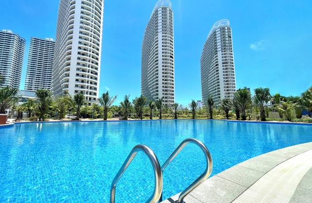 Star Bay Residence