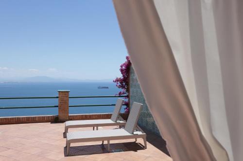 Starhost - Albarosa, seaview terrace and parking