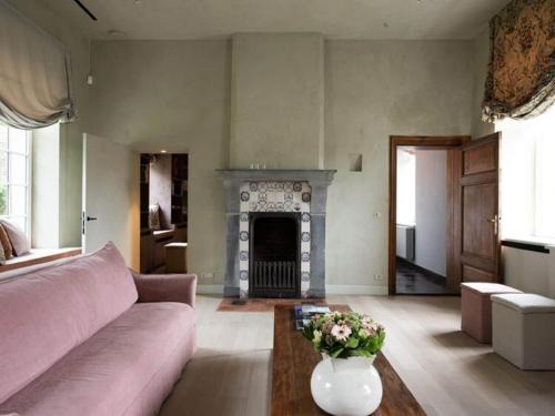 Stately 16-person manor farm in South Limburg , cleaning included