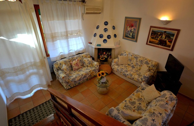 Stately home 50 meters from the sea. Perfect for families