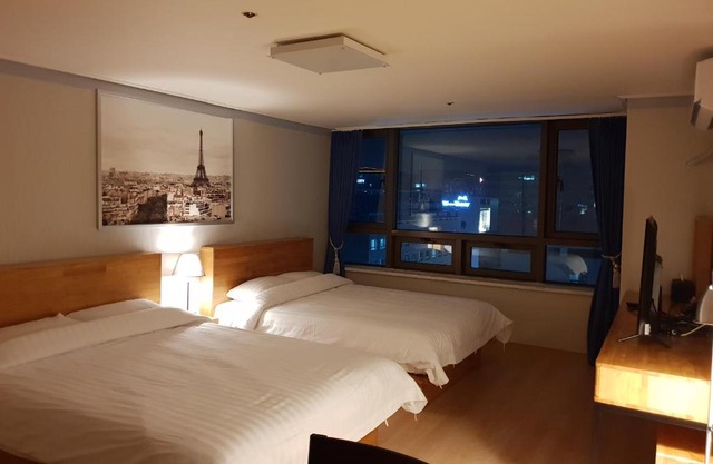 Stay and Co Residence