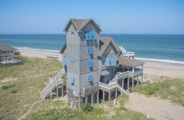 Stay at The Inn at Rodanthe—iconic 6BR oceanfront home from Nights in Rodanthe, pure luxury.