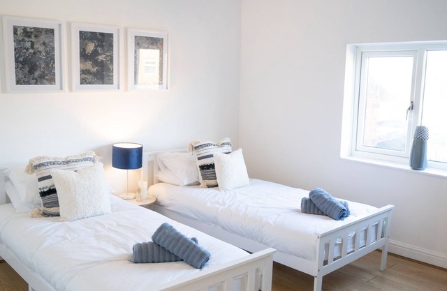 Stay @ Cross Street Tamworth - 3 Bedroom House
