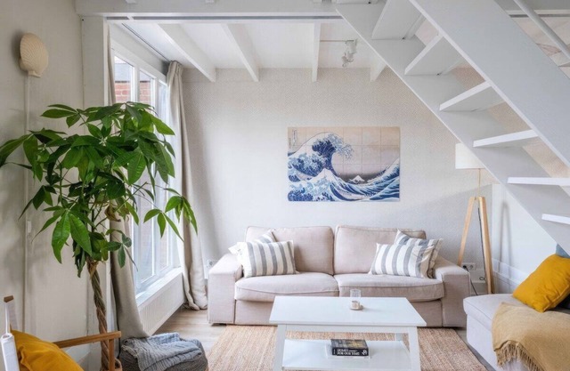 STAY LOCAL near the beach - A Place To Fully Recharge