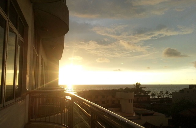 Stay Salty- City/Ocean and sunset view apartment