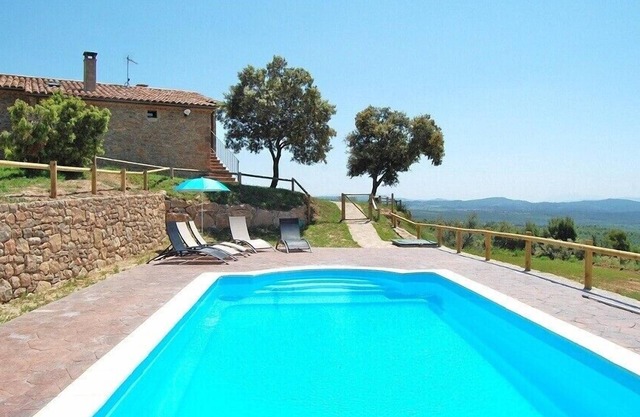 Stay with a stunning view - and still Barcelona and the Pyrenees not far