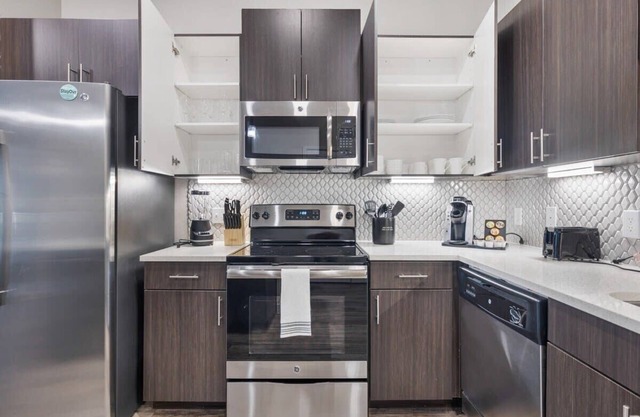 StayOvr at Galatyn Park, Richardson| 2BR