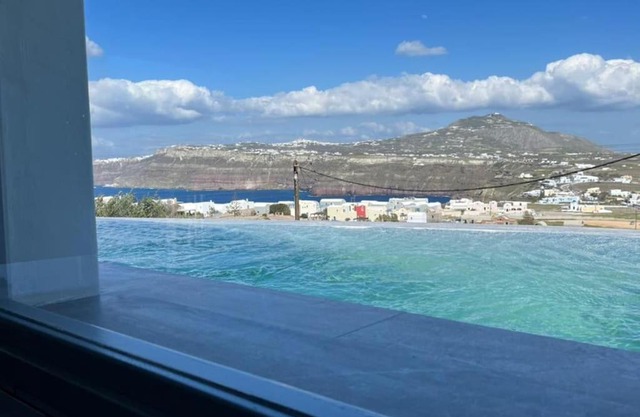 Stela caldera view cave/private mini pool/jacuzzi