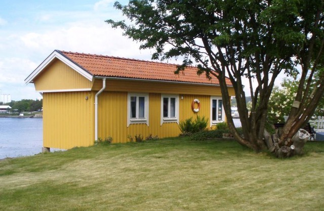Stenungsund Holiday Home, Sleeps 3 with WiFi