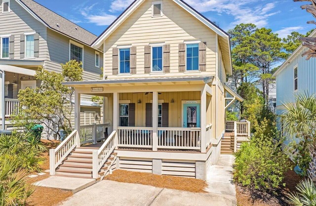 Steps to Pool & Beach on Magical