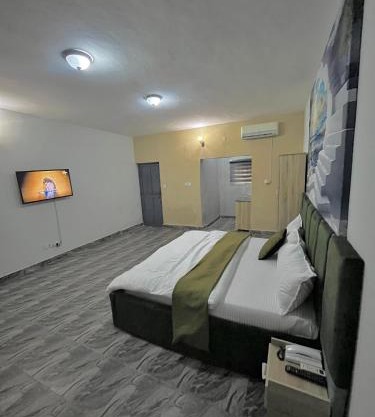 STJ Luxury Hotels