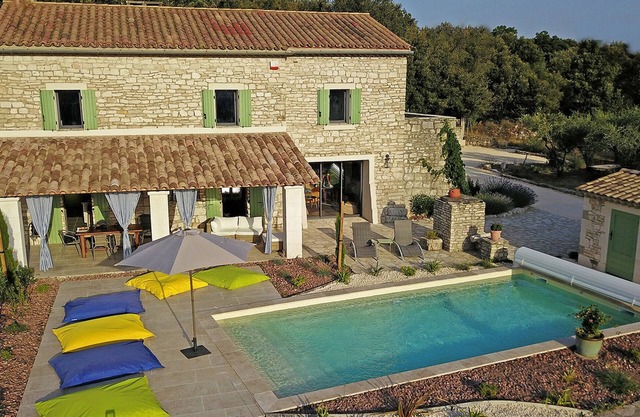 Stone house, private pool, panoramic view, close to the Gorges de l'Ardèche