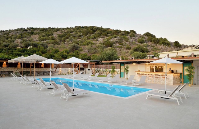 Stork Holiday Apartments - Garden & Sea View