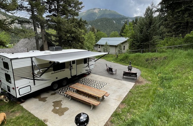 Storm Castle Glamping - Pet Friendly