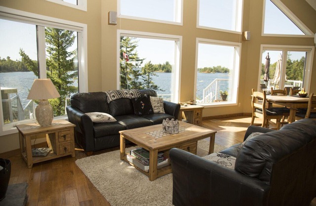 Stormbay Cottage on Lake of the Woods – Weekly Rental