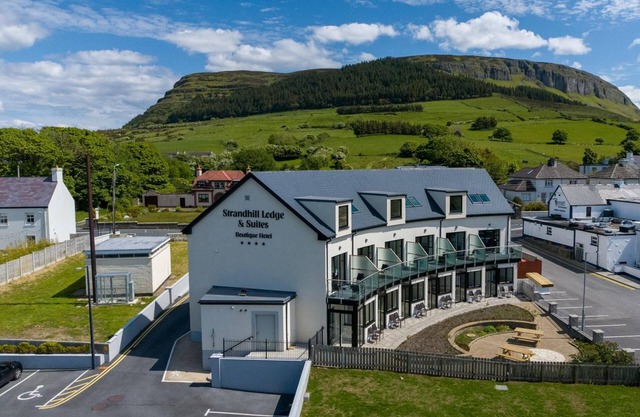 Strandhill Lodge and Suites