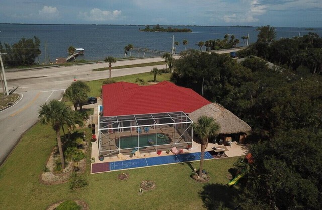 Stress Free. Gorgeous View. Private pool.