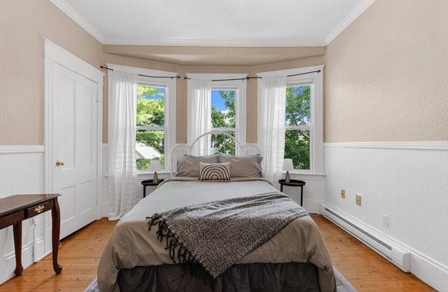 Studio 5~ Cozy BDRM w/Private Bath