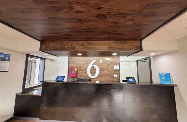 Studio 6 Suites Charlotte, NC - Northlake
