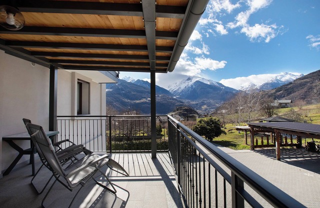 Studio 'A4 Piano Rialzato' with Mountain View, Private Terrace and Wi-Fi