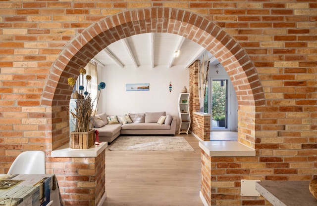 Studio Apartment 'Appartamento Brussa Beach' with Private Terrace, Wi-Fi and Air Conditioning