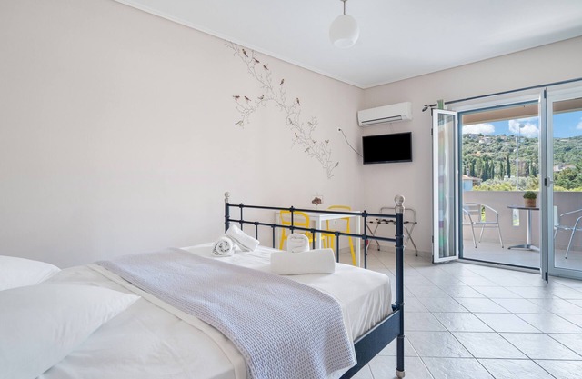 Studio Apartment 'Alexandros 2 Guests C' with Mountain View, Wi-Fi and Air Conditioning