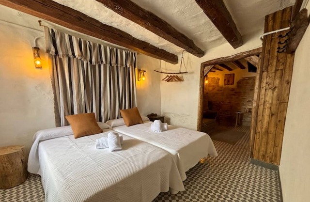 Studio Apartment 'Alojamiento Alberquina' with Shared Garden, Wi-Fi and Air Conditioning