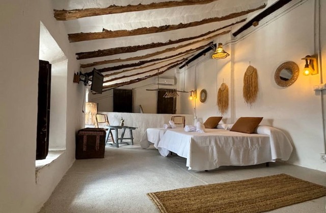 Studio Apartment 'Alojamiento Verdala' with Shared Garden, Wi-Fi and Air Conditioning